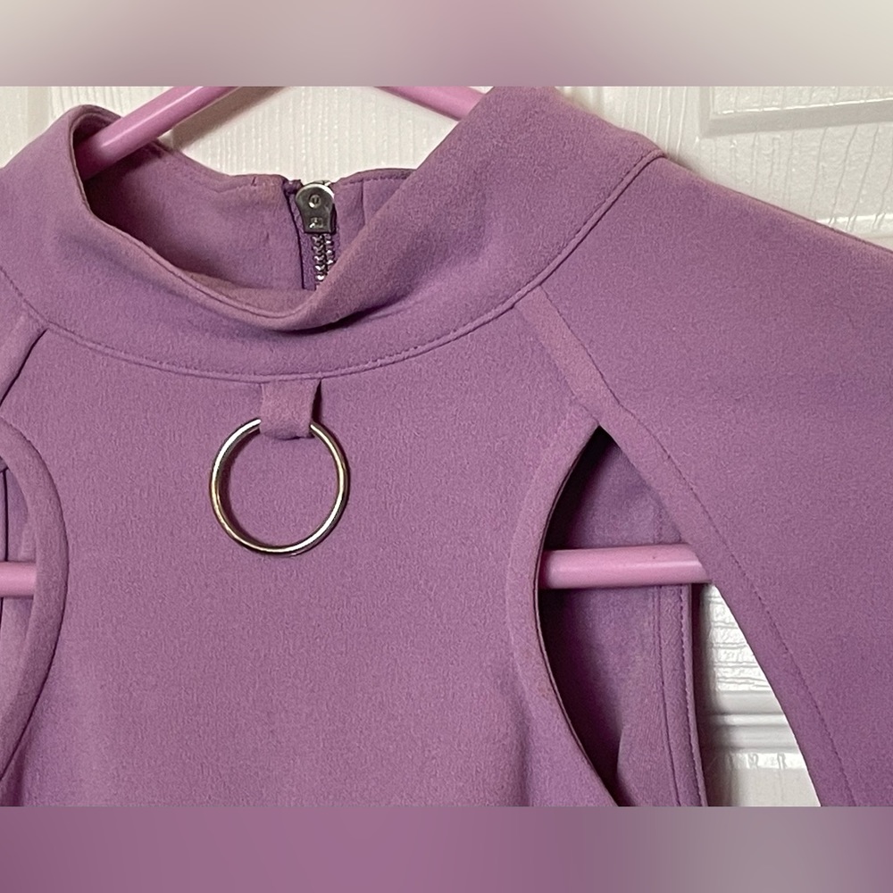 Lavender lilac purple long sleeve top with cut outs and back zipper - Picture 4 of 5